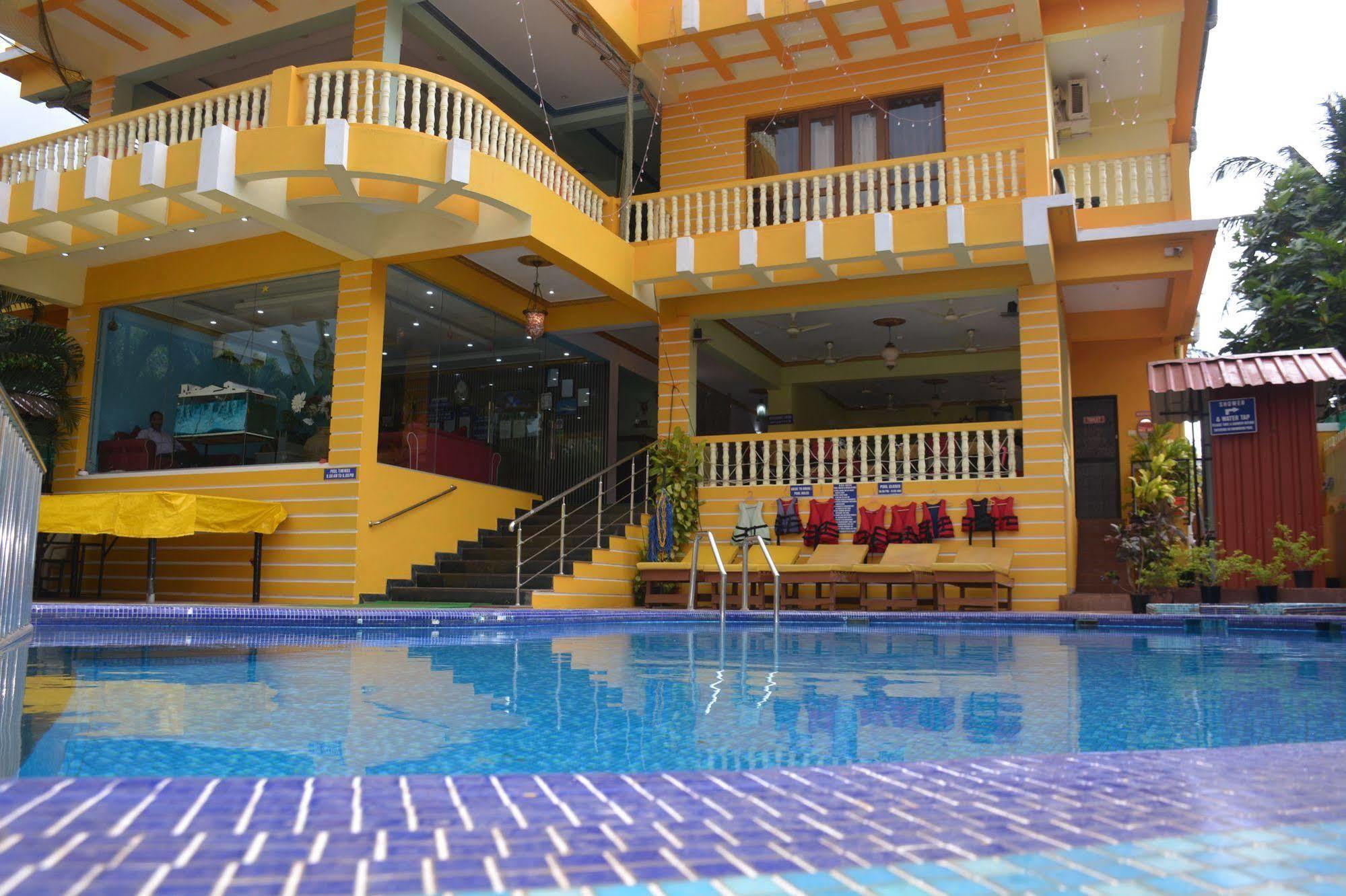 Rbr Suites Calangute Eksteriør bilde