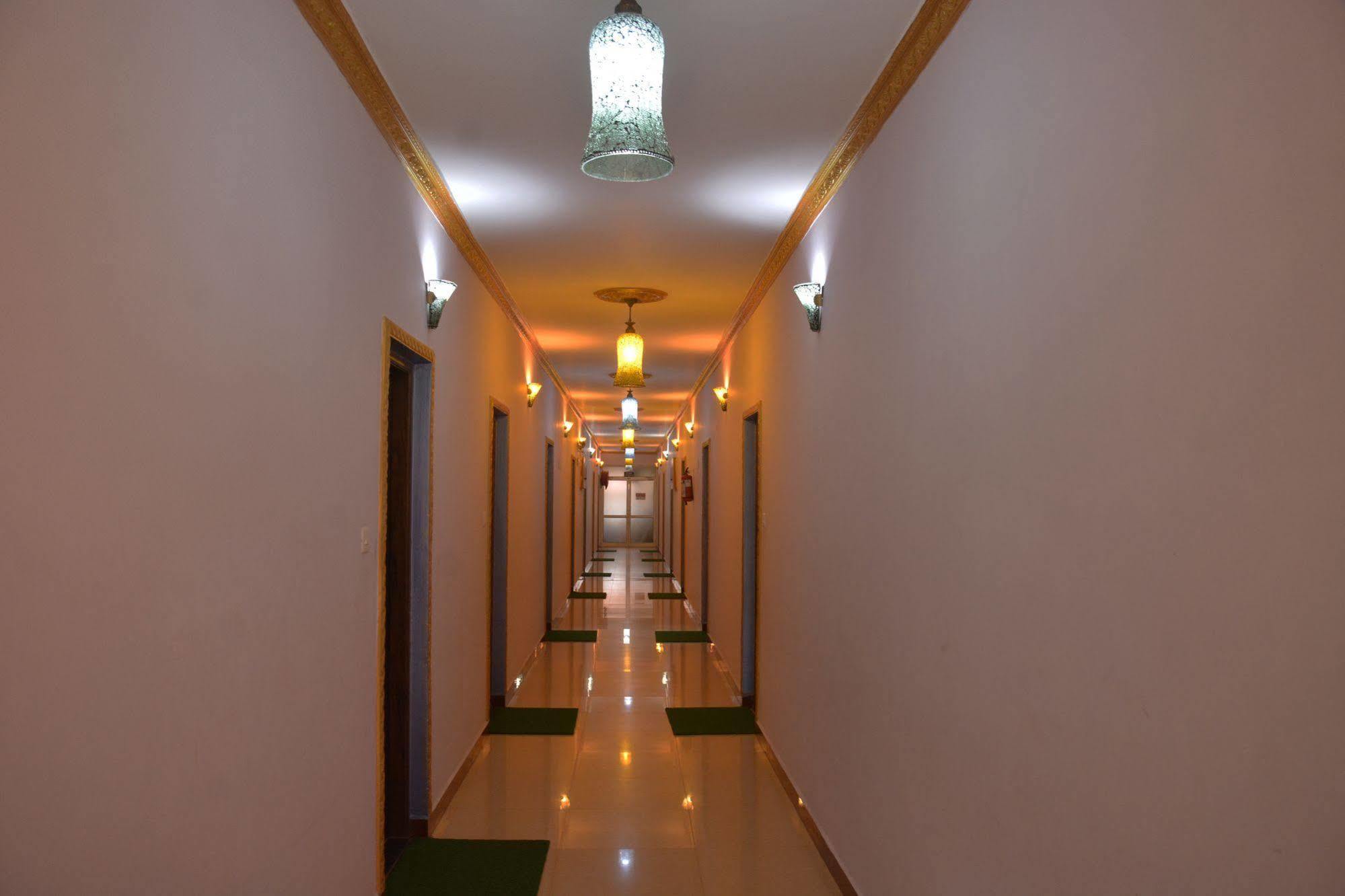 Rbr Suites Calangute Eksteriør bilde