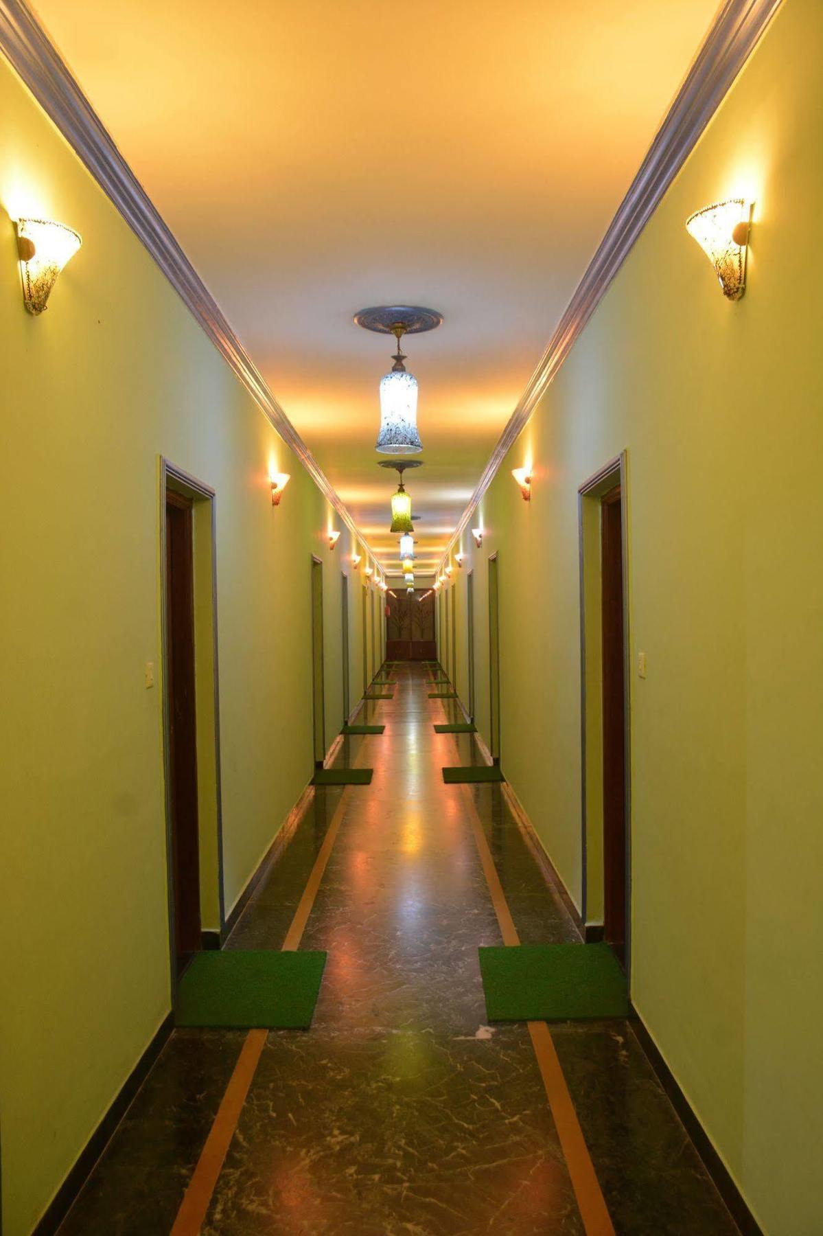 Rbr Suites Calangute Eksteriør bilde